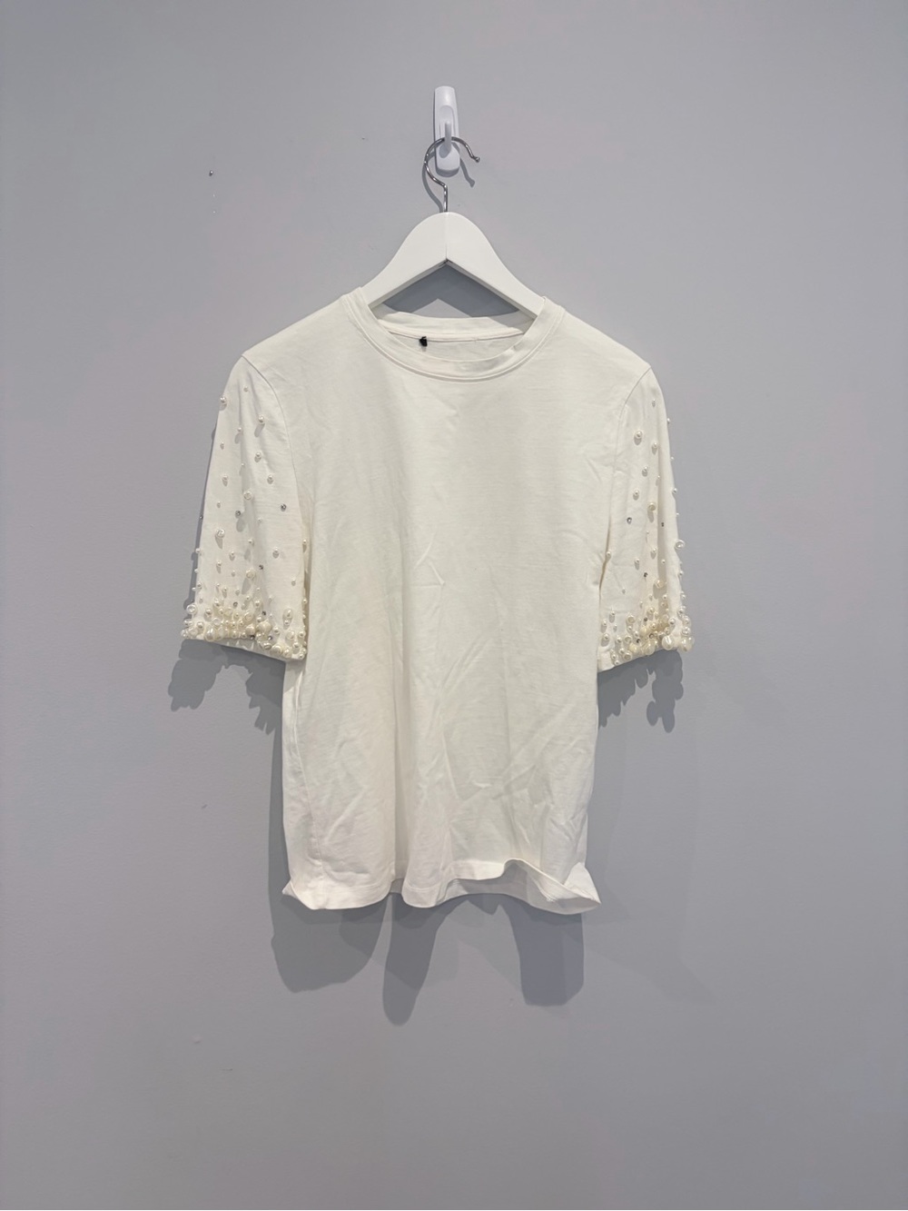 Women’s Pearl-Embellished Short Sleeve Tee - White